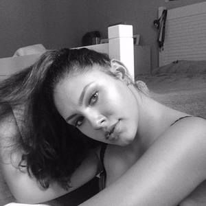 Meet your Posher, Bruna